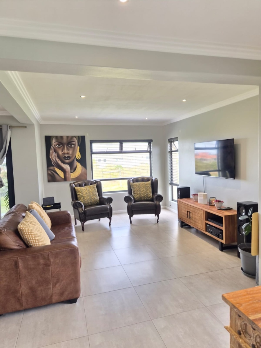 2 Bedroom Property for Sale in Kidds Beach Eastern Cape
